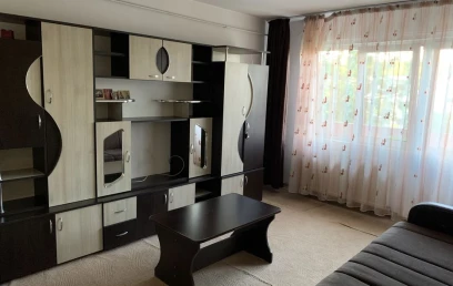 Apartament de vanzare 3 camere  decomandat  Tatarasi 144018