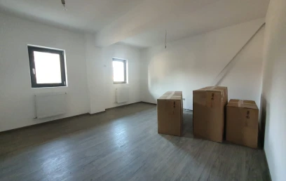 Apartament nou de vanzare o camera  decomandat  Nicolina 143445