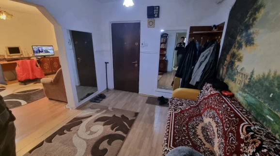 Oferta Apartament de vanzare 3 camere decomandat Alexandru cel Bun imagine 5