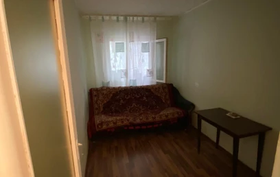 Apartament de vanzare 3 camere  decomandat  Nicolina 145659